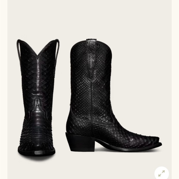 Tecovas Shoes - Tecovas Black Heeled Python Boots - The Savannah